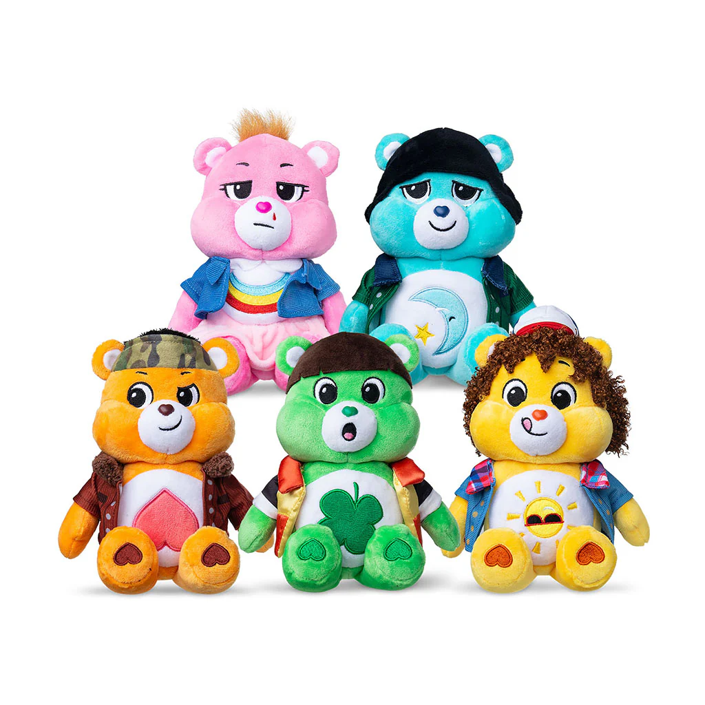 Care Bears x Stranger Things - Tenderheart Bear as Lucas 22cm Plush - Image 4